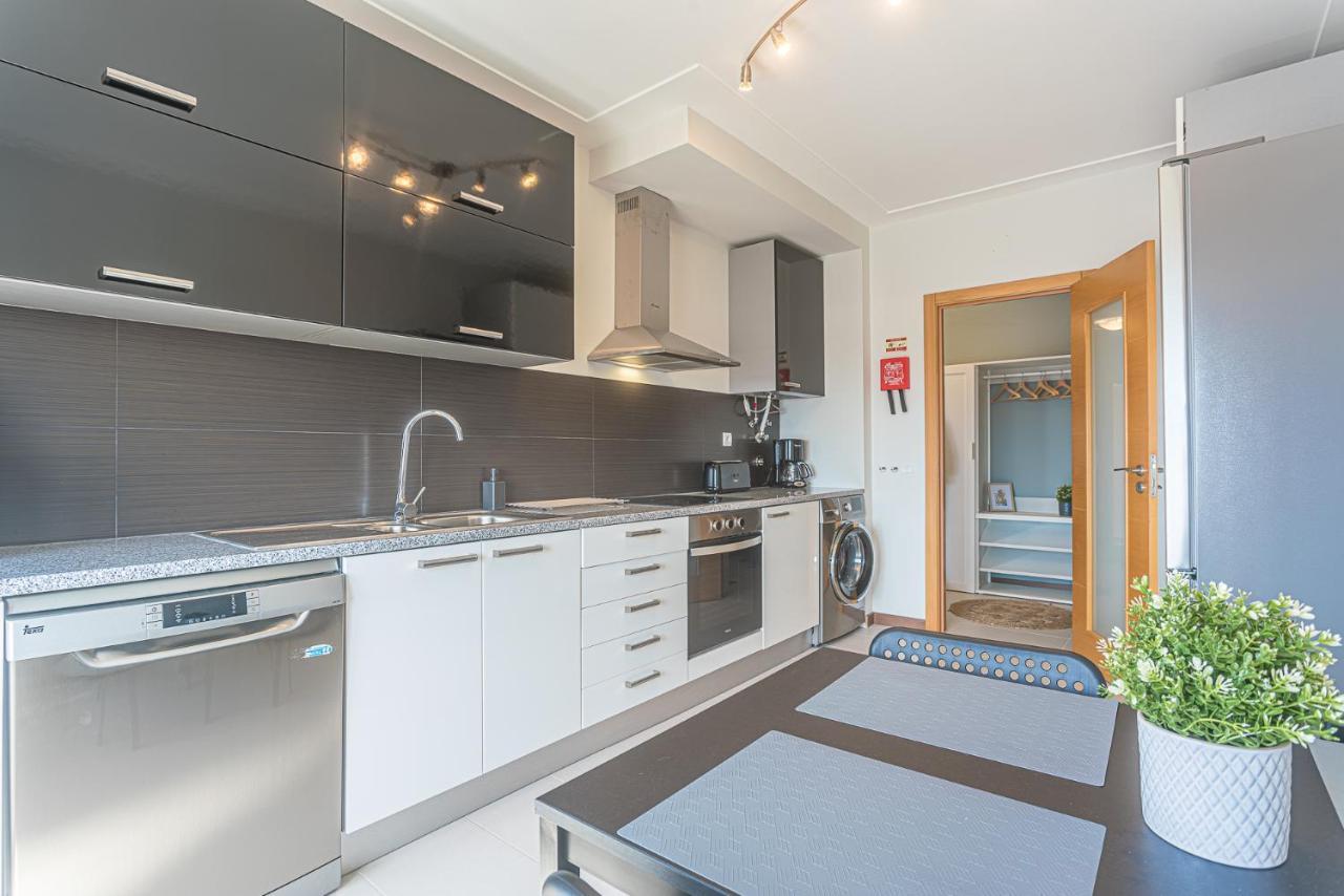 Apartamento T3 mar Azul Appartamento Nazaré Esterno foto